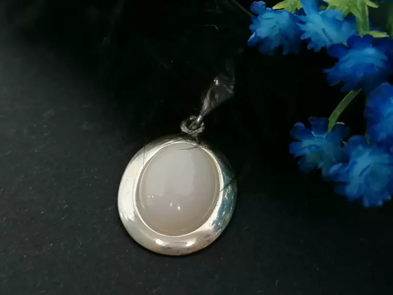 SREBRNA ZAWIESZKA MLECZNY KAMIEŃ PR.925 2,3G
