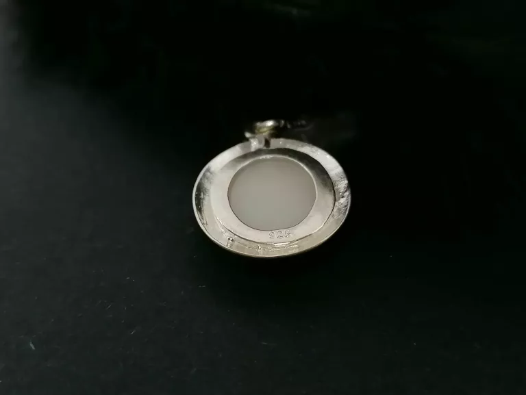 SREBRNA ZAWIESZKA MLECZNY KAMIEŃ PR.925 2,3G