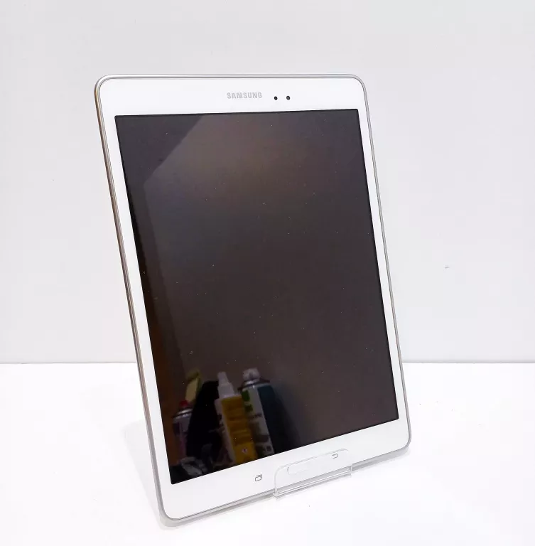 TABLET SAMSUNG GALAXY A 9,7" SM-T555 2/16GB KOMPLET