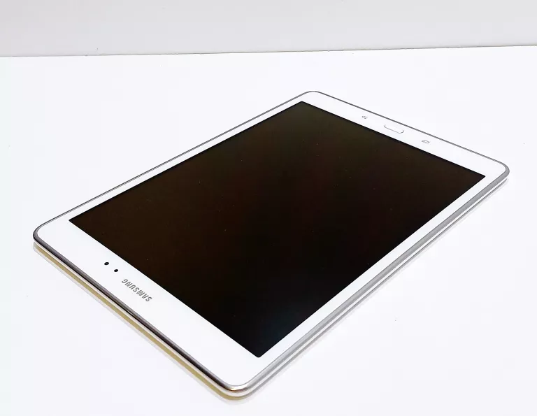 TABLET SAMSUNG GALAXY A 9,7" SM-T555 2/16GB KOMPLET