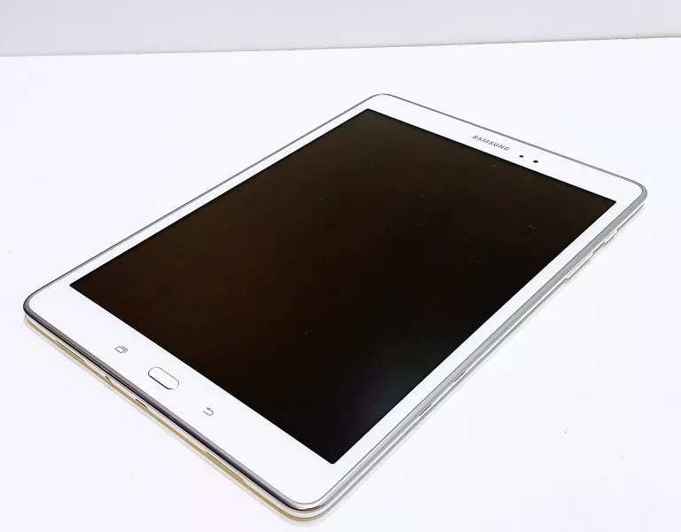 TABLET SAMSUNG GALAXY A 9,7" SM-T555 2/16GB KOMPLET