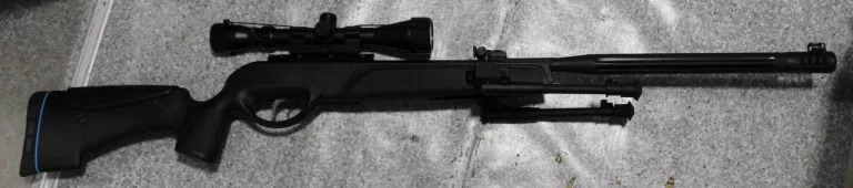 WIATRÓWKA SPRĘŻYNOWA GAMO HPA MI KALIBER 4,5 MM LUFA GWINTOWANA + FUTERAŁ