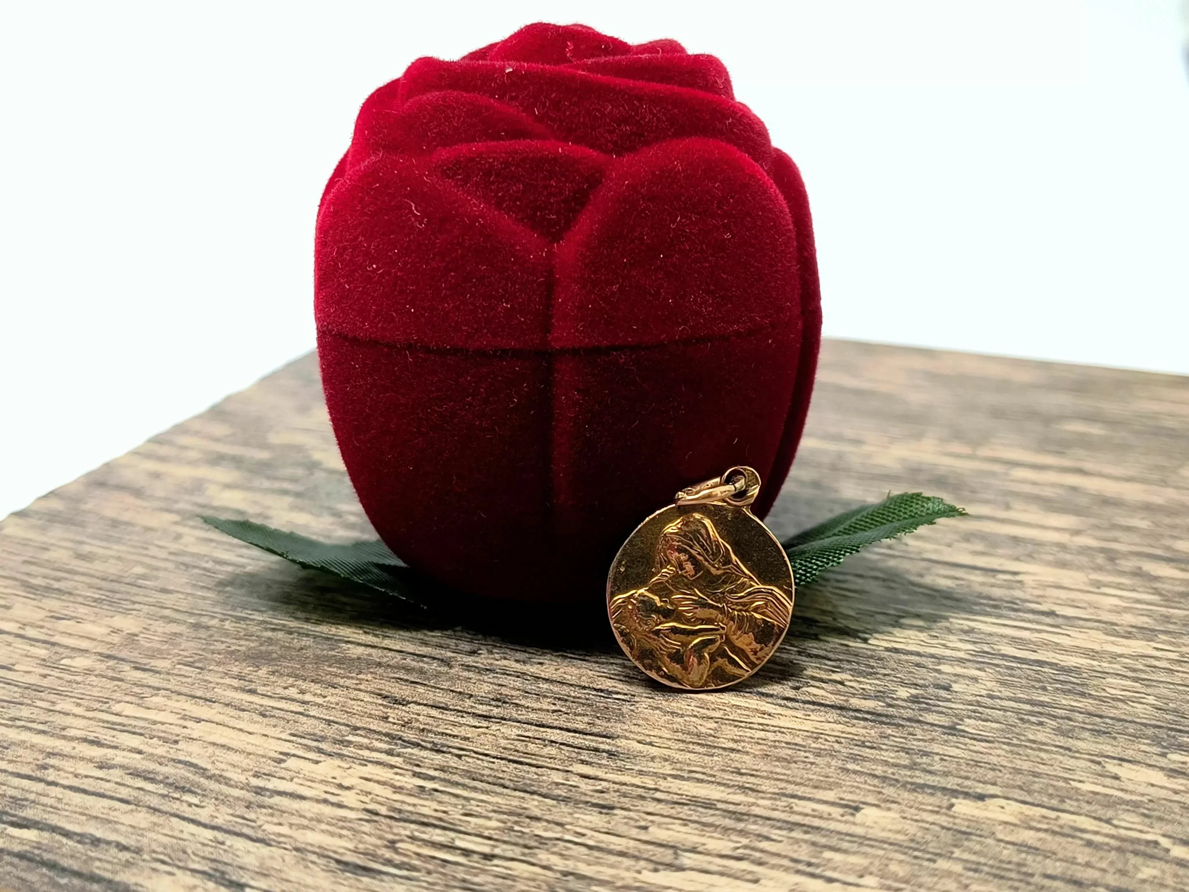 zlota-zawieszka-matka-boska-375-253g-rodzaj-2205-2