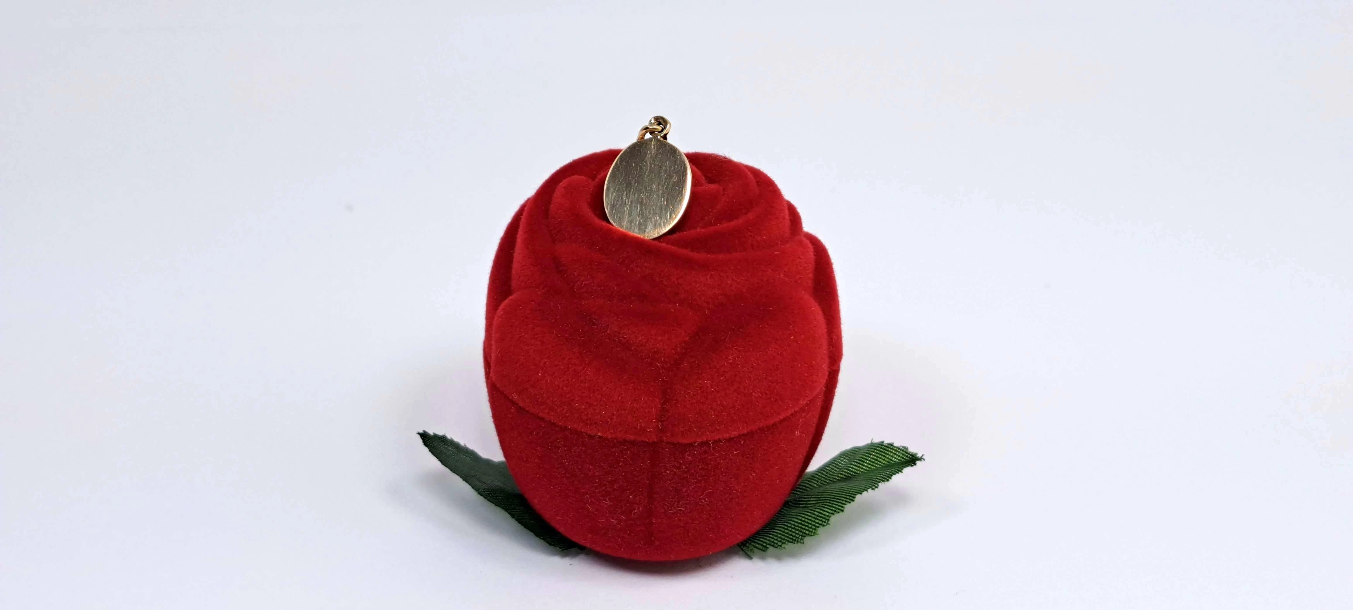 zlota-zawieszka-matka-boska-13g-585-12mmx10mm-stan-uzywany