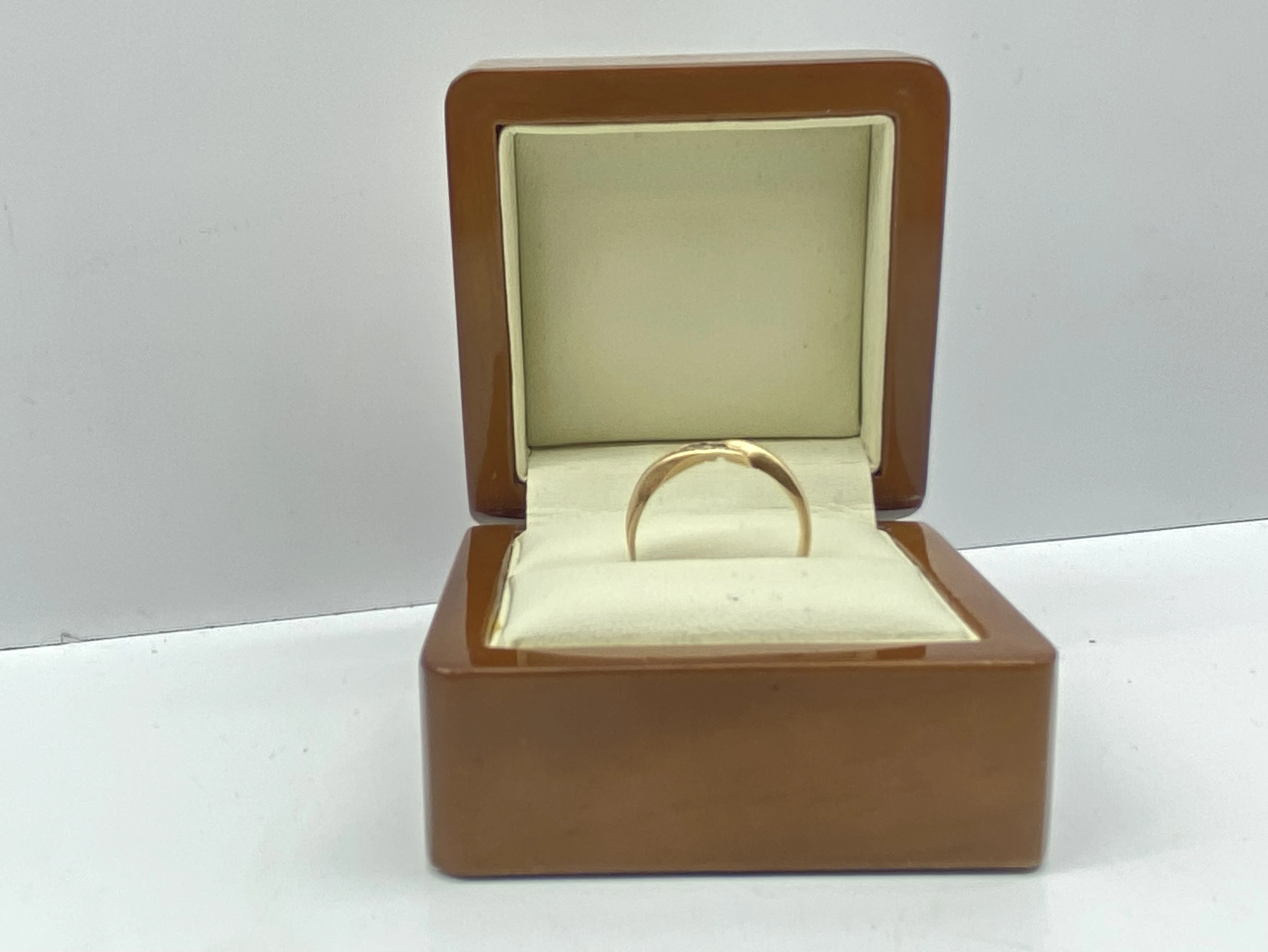 piekny-zloty-pierscionek-pr-585-kolegialna-33-plock