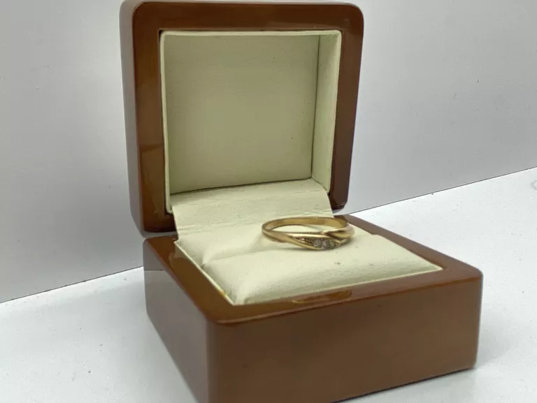 PIĘKNY ZŁOTY PIERŚCIONEK PR 585