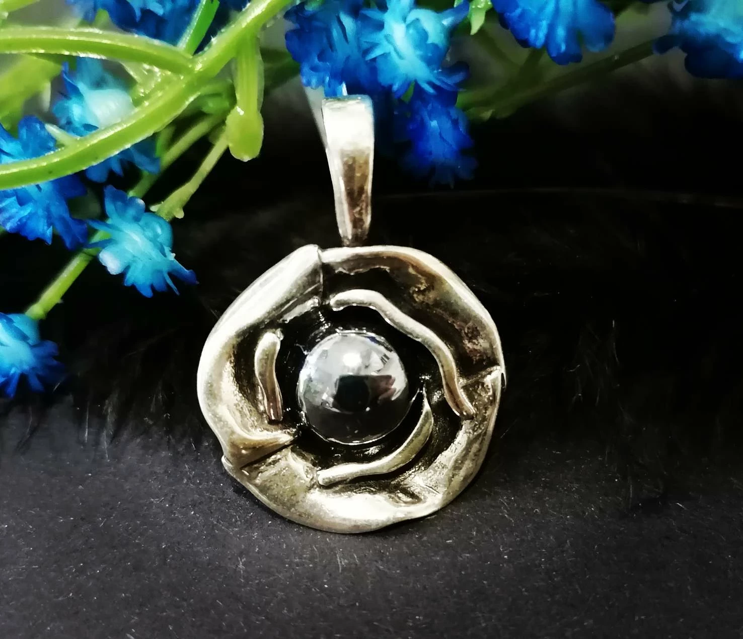 srebrna-zawieszka-kwiat-metaliczny-kamien-pr925-421g-material-srebro