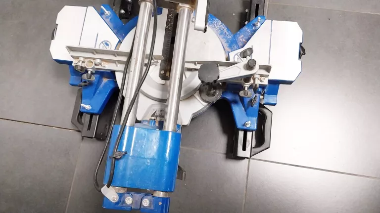 pila-ukosnica-scheppach-hm254-stan-ok-2020r-ean-gtin-4046664079088