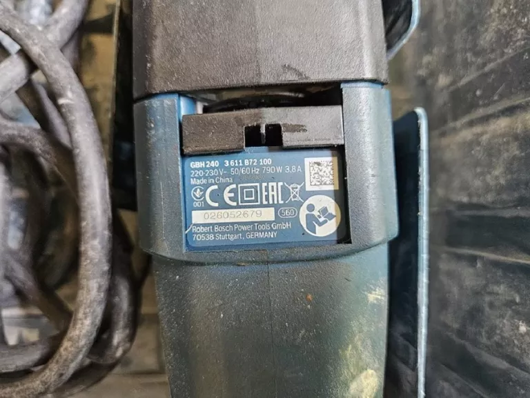 WIERTARKA BOSCH GBH 240 PROFESSIONAL 790 W + WALIZKA