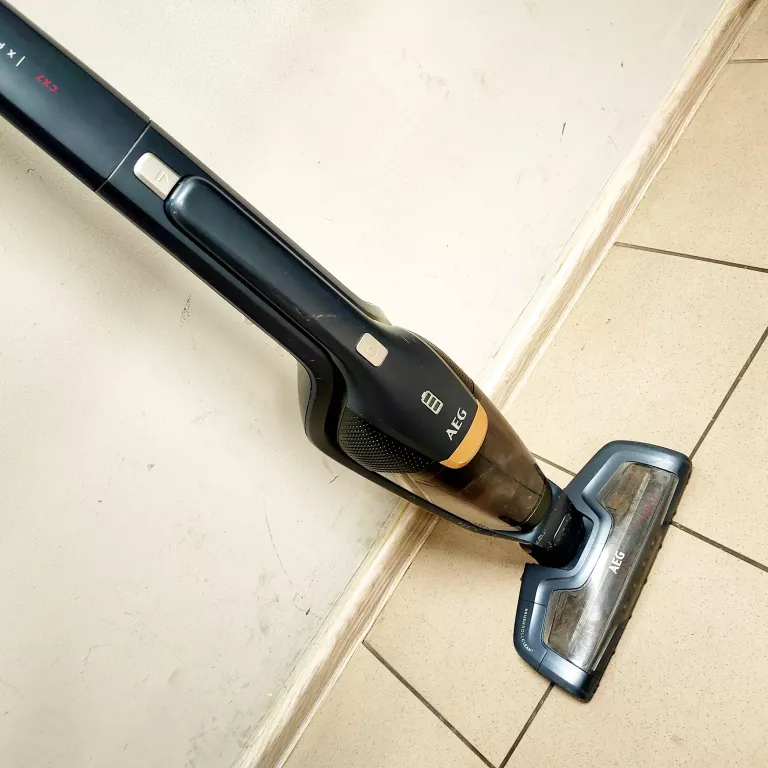 odkurzacz-pionowy-bezprzewodowy-aeg-cx7-2-i360-stan-11323-1223453