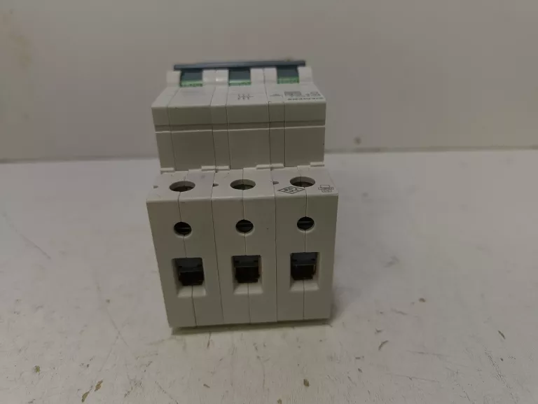 wylacznik-nadpradowy-3p-c-6ka-ac-siemens-rodzaj-129912-9