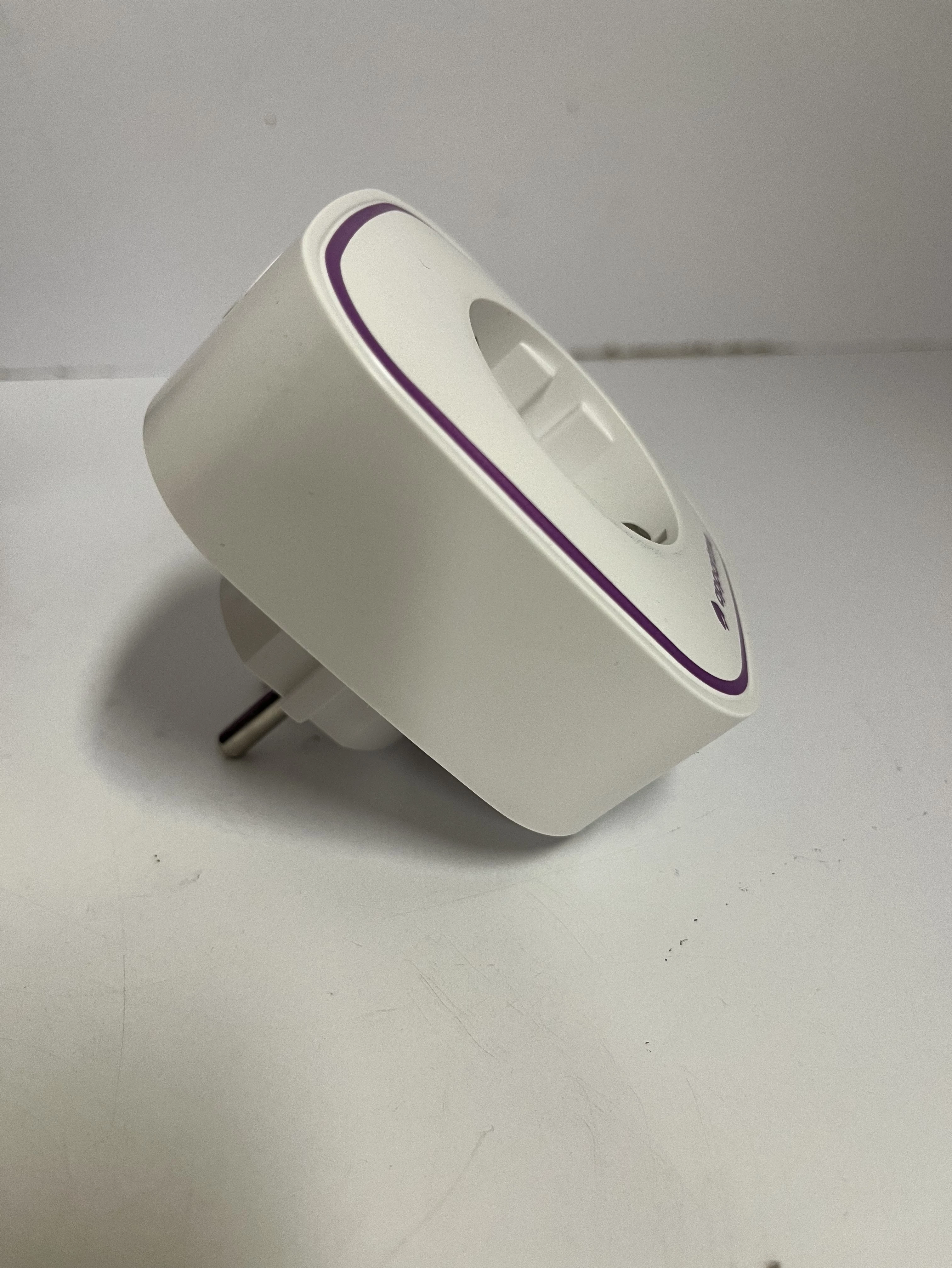 gniazdko-appartme-sensor-energii-seria-energy-guard-2