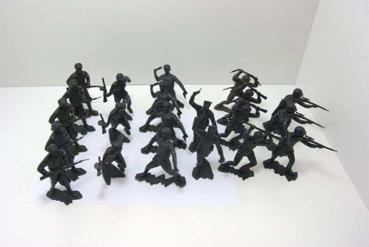 doniecka-fabryka-zabawek-ii-wojna-swiatowa-figurki-stan-opakowania-brak-opakowania