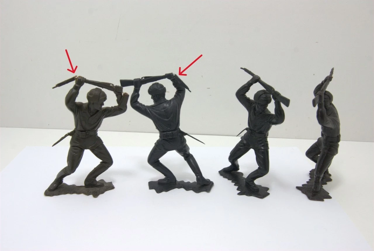 doniecka-fabryka-zabawek-ii-wojna-swiatowa-figurki-stan-opakowania-brak-opakowania