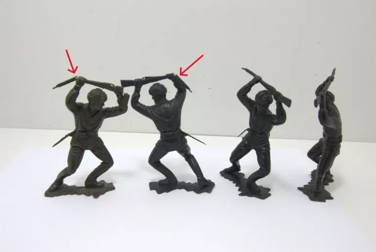 doniecka-fabryka-zabawek-ii-wojna-swiatowa-figurki-stan-opakowania-brak-opakowania