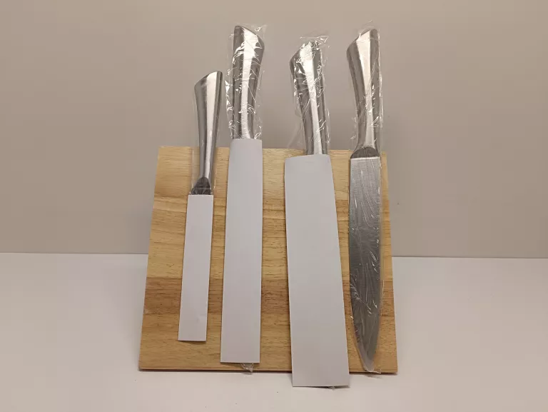 komplet-nozy-z-magnetycznym-stojakiem-pepco-home-marka-248811-958954