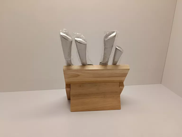 komplet-nozy-z-magnetycznym-stojakiem-pepco-home-product-id-30248b8e-5769-44ca-97dd-1549fc6bbd30