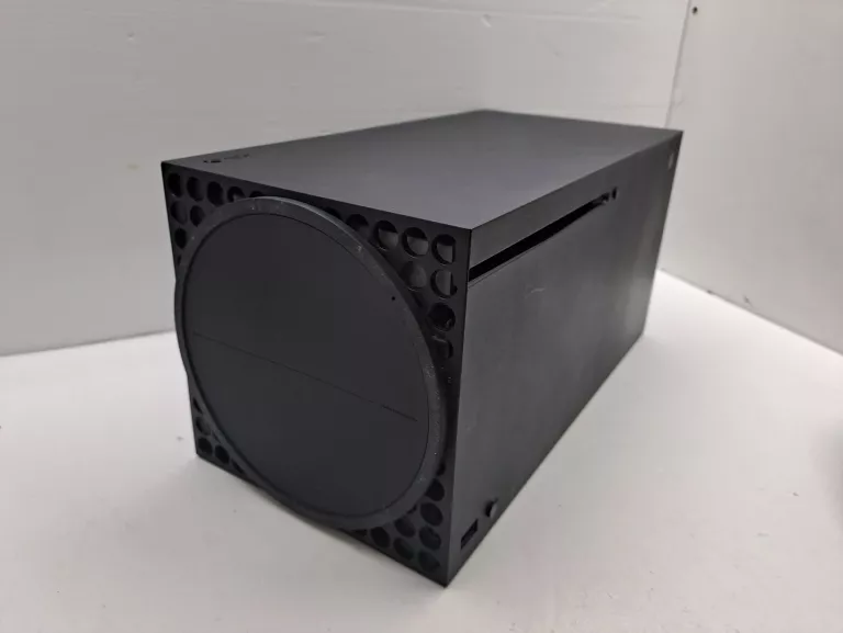 konsola-xbox-one-series-x-kod-producenta-rrt-00010