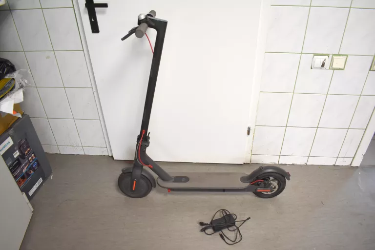 HULAJNOGA XIAOMI MI ELECTRIC SCOOTER M365 PRO 2 CZARNA 600 W 20 KM/H