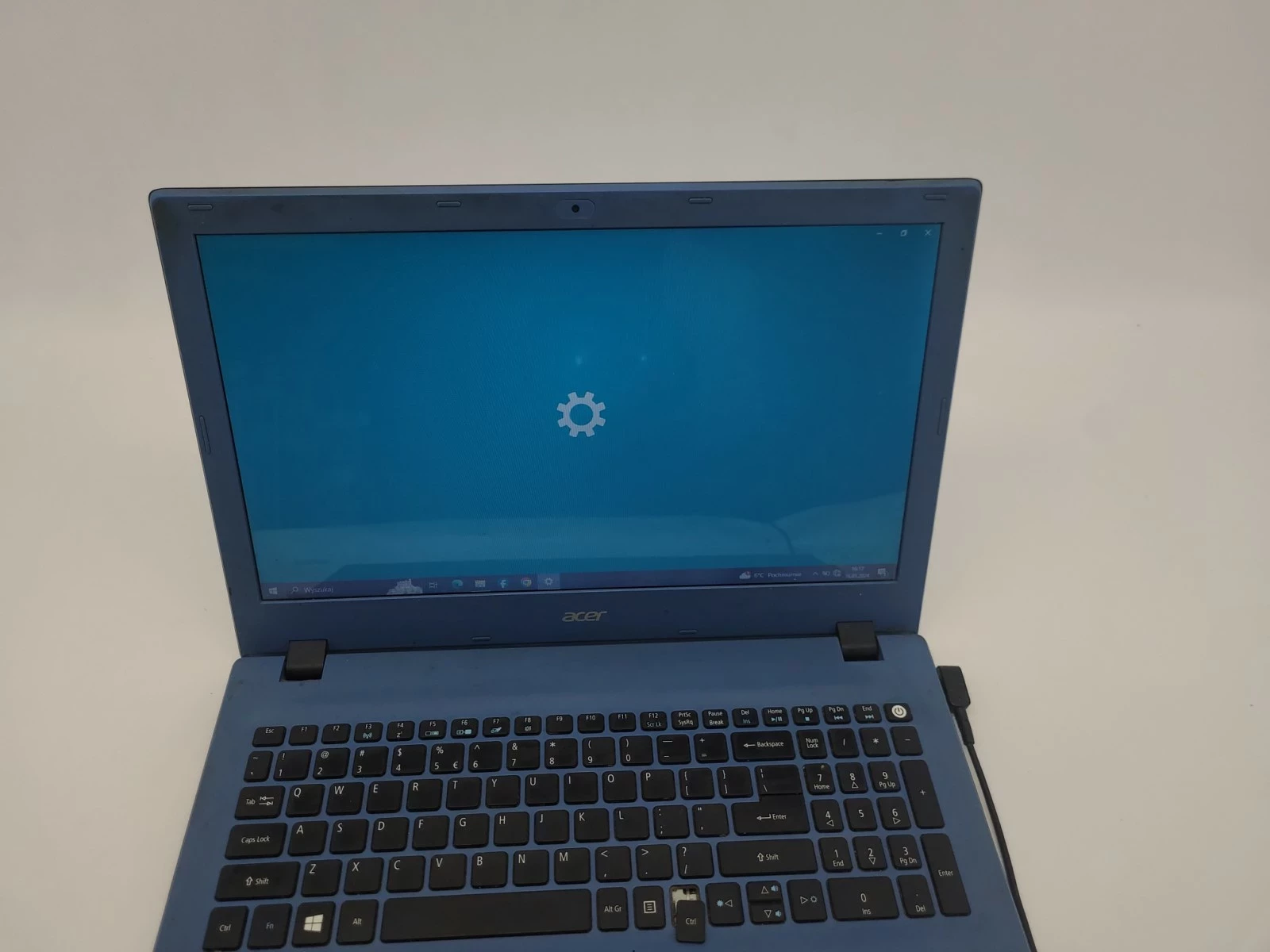 laptop-acer-aspire-e5-573-core-i3-4gb-pojemnosc-dysku-0