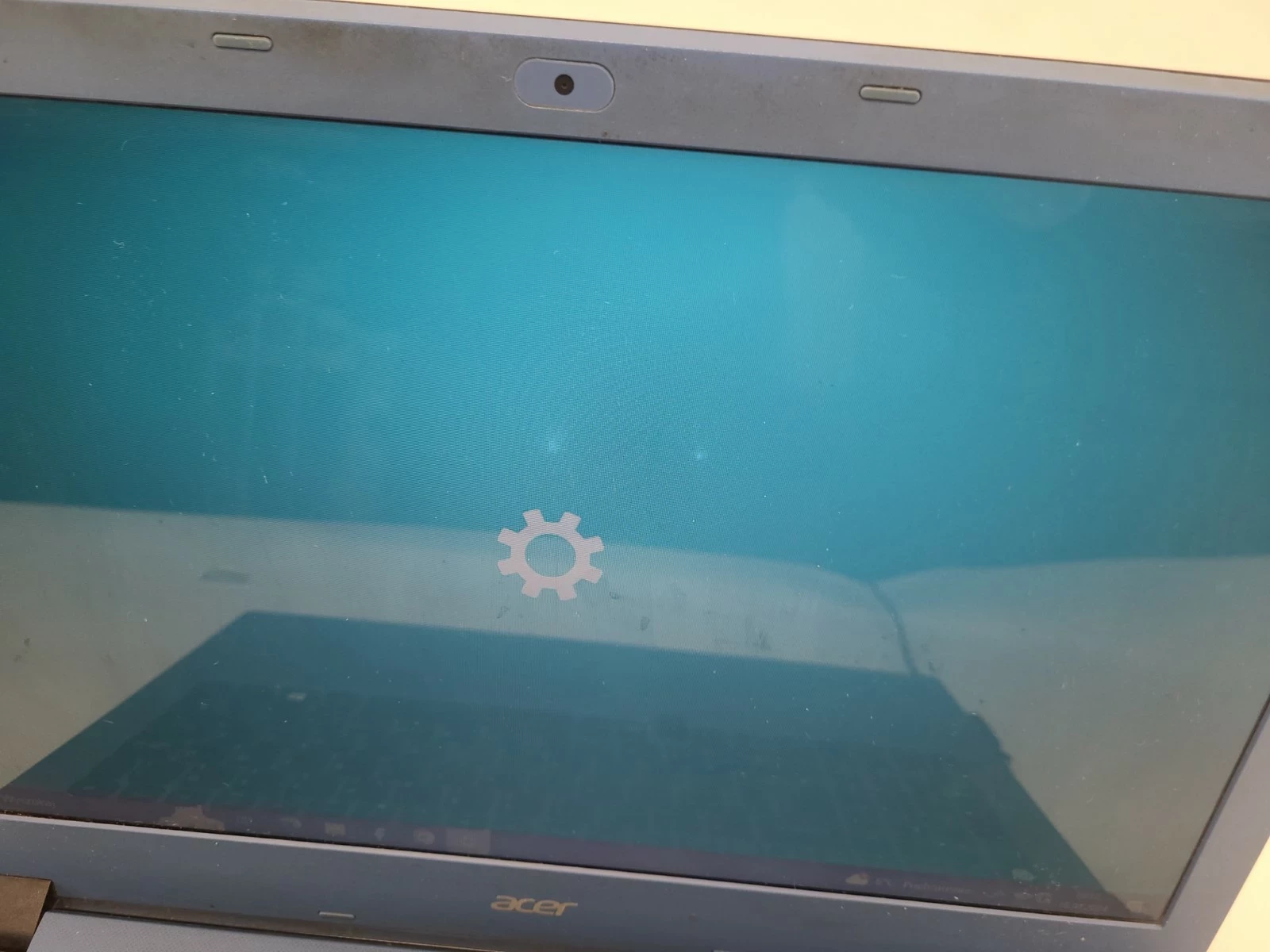 laptop-acer-aspire-e5-573-core-i3-4gb-typ-dysku-twardego-brak