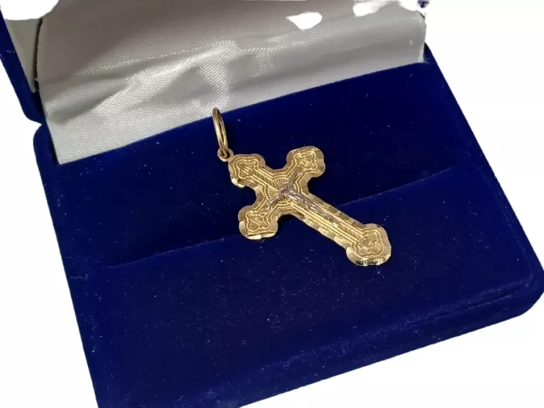 przepiekny-zloty-krzyzyk-warszawska-25-ciechanow