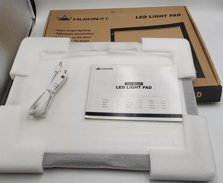 PODŚWIETLANA DESKA KREŚLARSKA LED HUION L4S