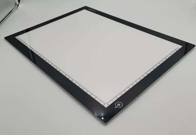 PODŚWIETLANA DESKA KREŚLARSKA LED HUION L4S