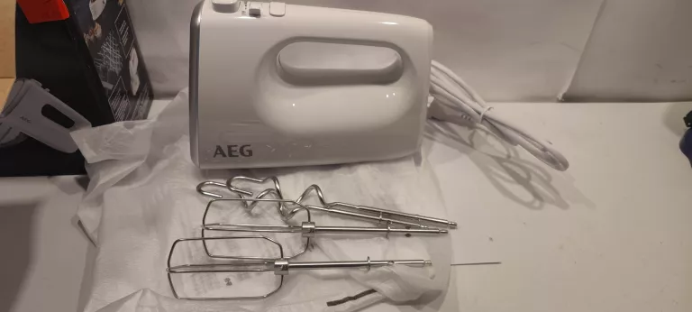 AEG 3 SERIES MIKSER RĘCZNY Z REGULACJĄ HM3330 450W