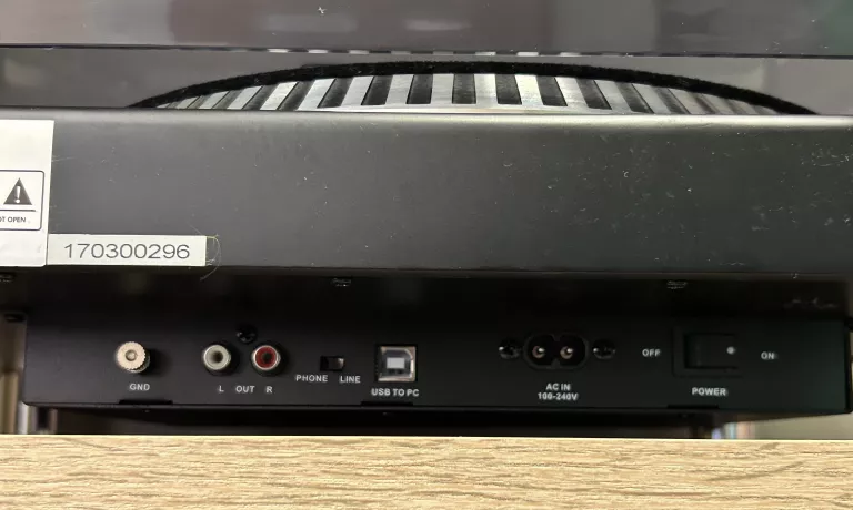 GRAMOFON KRUGER MATZ KM0517 TT-602