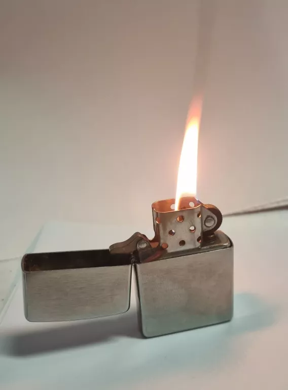 ZAPALNICZKA BENZYNOWA ZIPPO