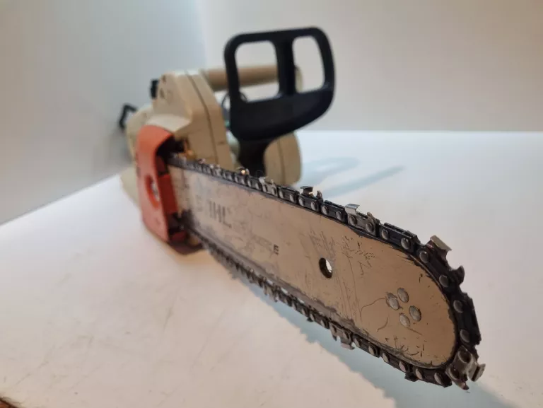 PIŁA ŁAŃCUCHOWA ELEKTRYCZNA - STIHL E160