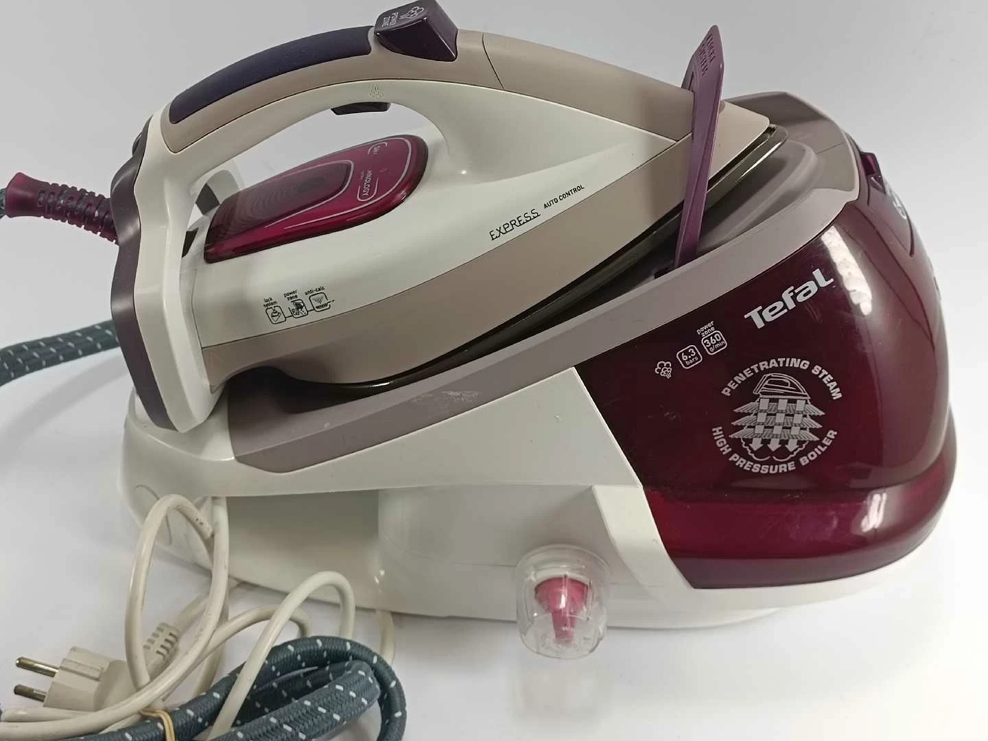 stacja-parowa-tefal-express-auto-control-gv7781-model-gv7781