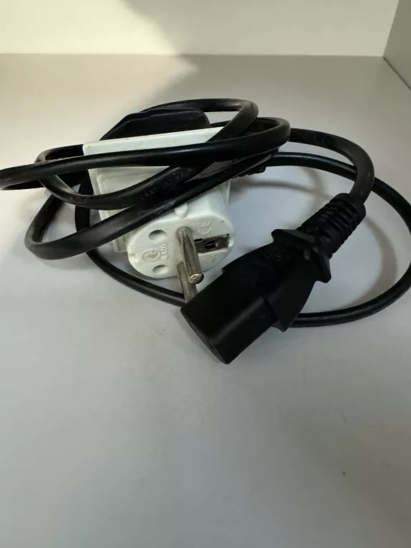 KONSOLA PS4 PRO 1TB (MODEL: CUH-7016B) CZARNA / 2 PADY / K. ZAS. / K. HDMI