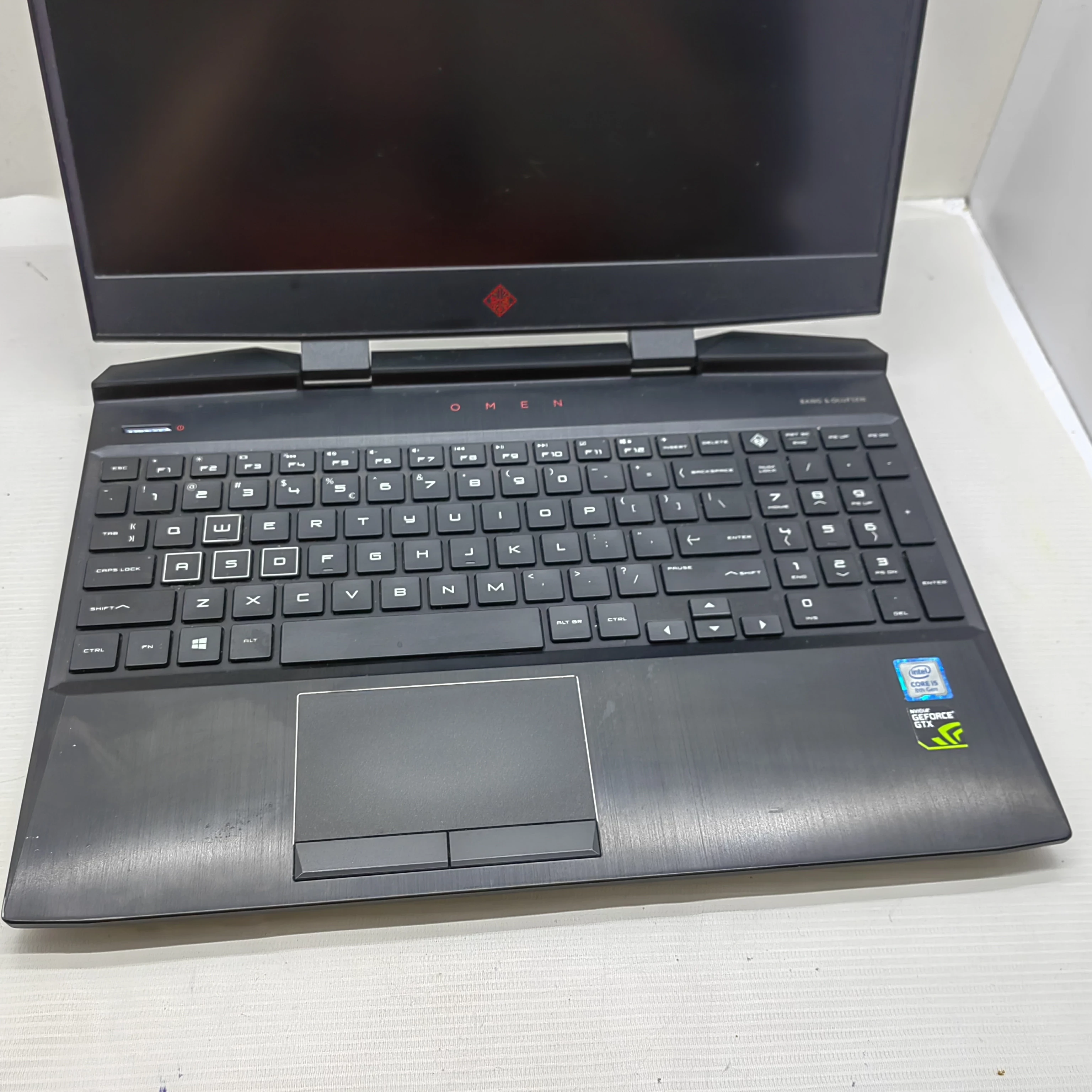 laptop-hp-omen-15-dc0005nw-przekatna-ekranu-156