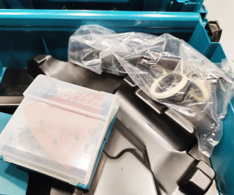 MAKITA TM3010 NARZĘDZIE WIELOFUNKCYJNE 320W 110V KOMPLET POWYSTAWOWY