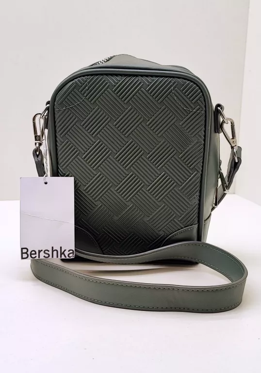 PROSTOKĄTNA TOREBKA LISTONOSZKA BERSHKA 9739/852/800