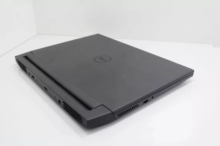 LAPTOP DELL 5511-6373 15,6 " INTEL CORE I5 16 GB / 512 GB SZARY