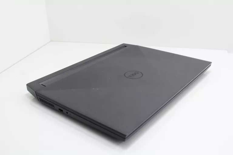 LAPTOP DELL 5511-6373 15,6 " INTEL CORE I5 16 GB / 512 GB SZARY