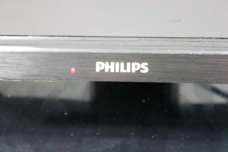 TELEWIZOR PHILIPS 32PHH4309/88 Z PILOTEM
