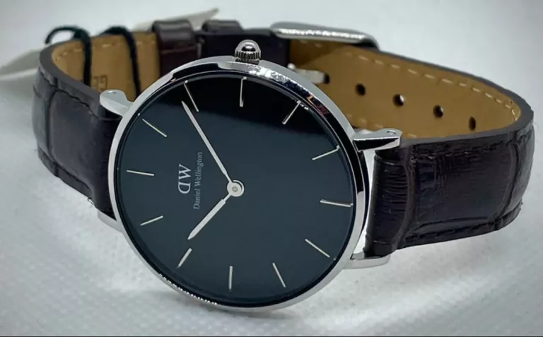 piekny-damski-zegarek-daniel-wellington-classic-petite-przemyslowa-1-wegrow