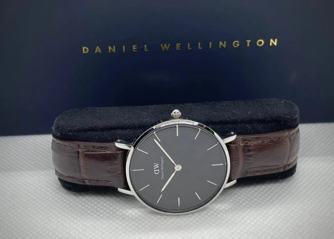 piekny-damski-zegarek-daniel-wellington-classic-petite-ean-gtin-7350068245411