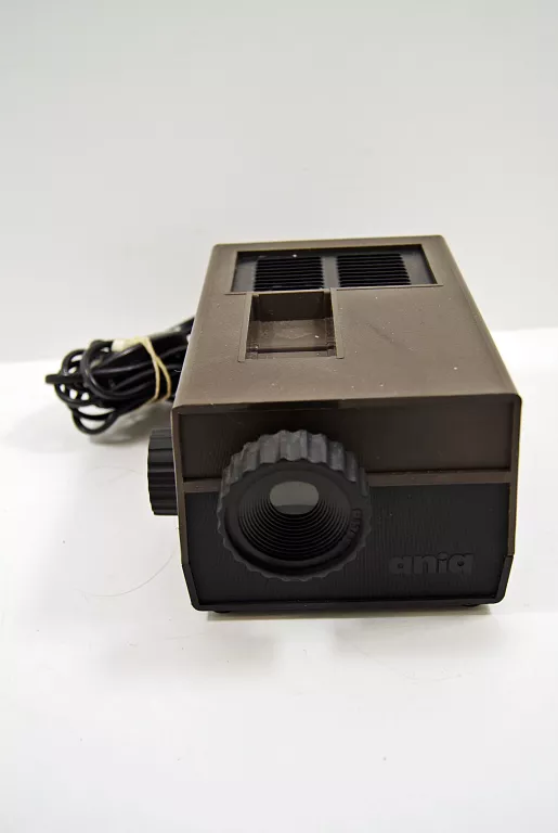 rzutnik-ania-projektor-diaskop-z-prl-do-bajek-bajka-ukryty-skarb-rodzaj-projektor