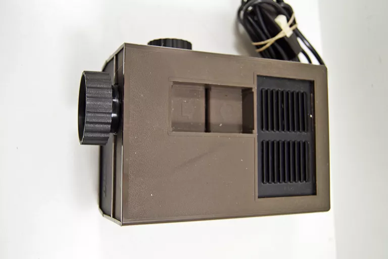 rzutnik-ania-projektor-diaskop-z-prl-do-bajek-bajka-ukryty-skarb-product-id