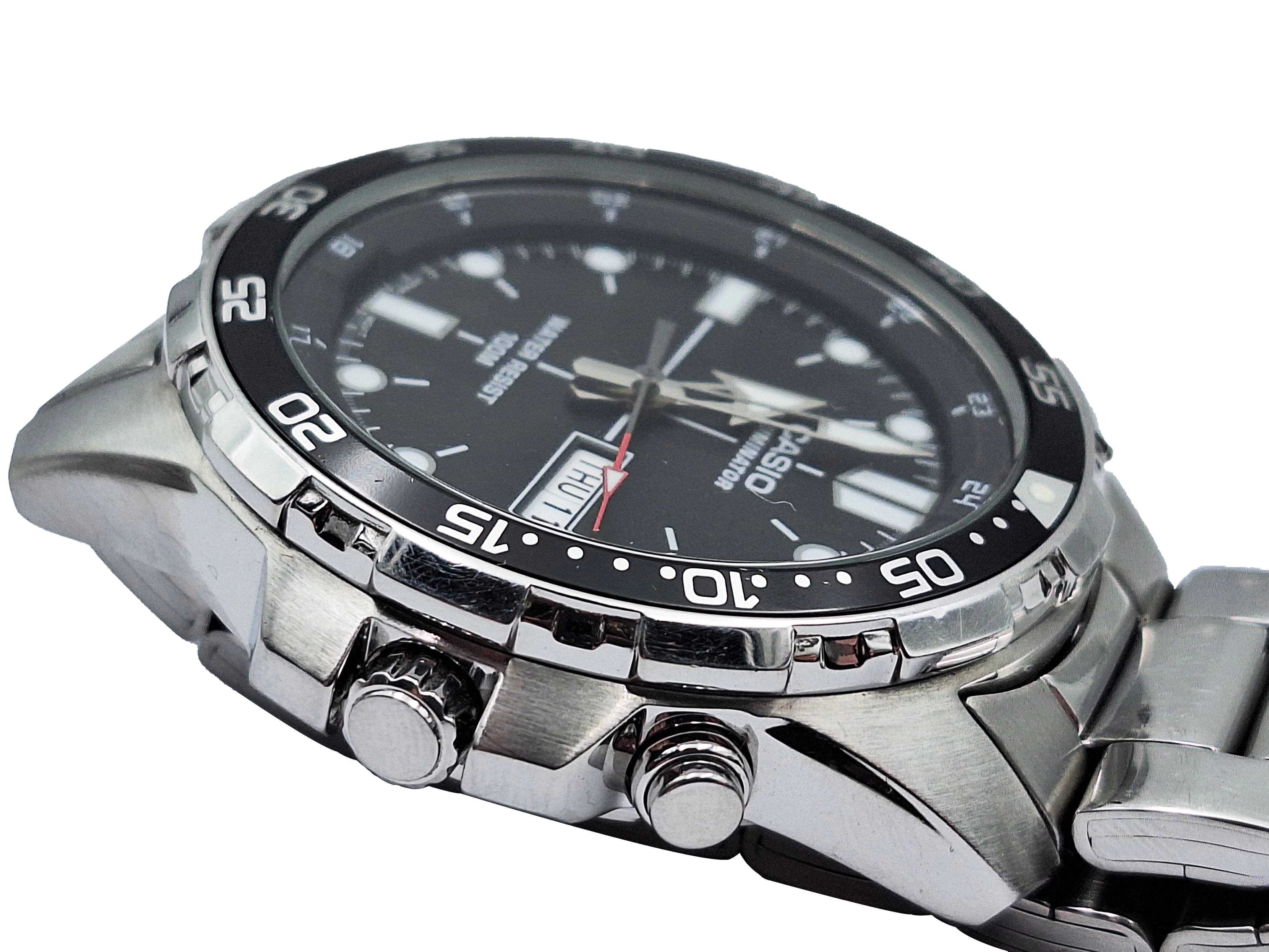 zegarer-meski-casio-illuminator-mtd-1079-mechanizm-kwarcowy