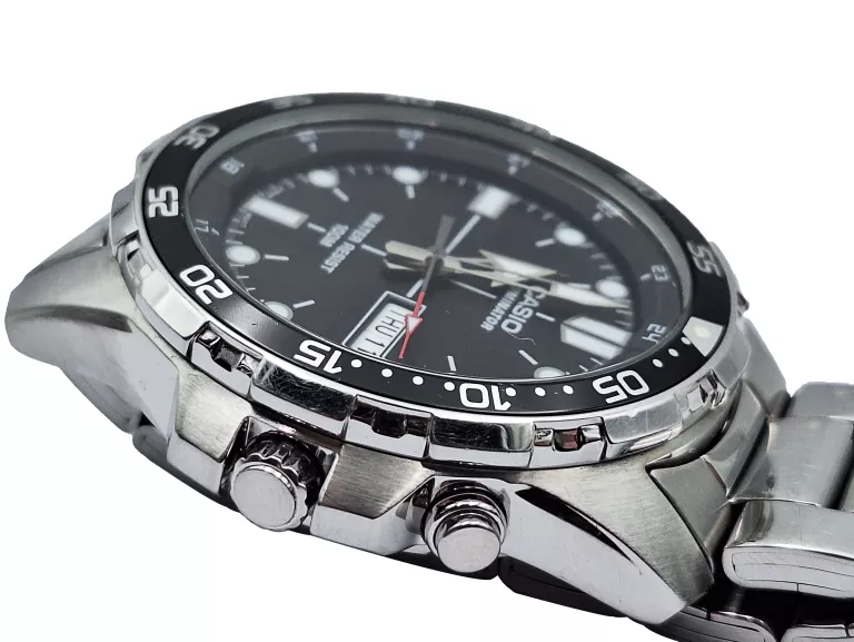 zegarer-meski-casio-illuminator-mtd-1079-mechanizm-kwarcowy