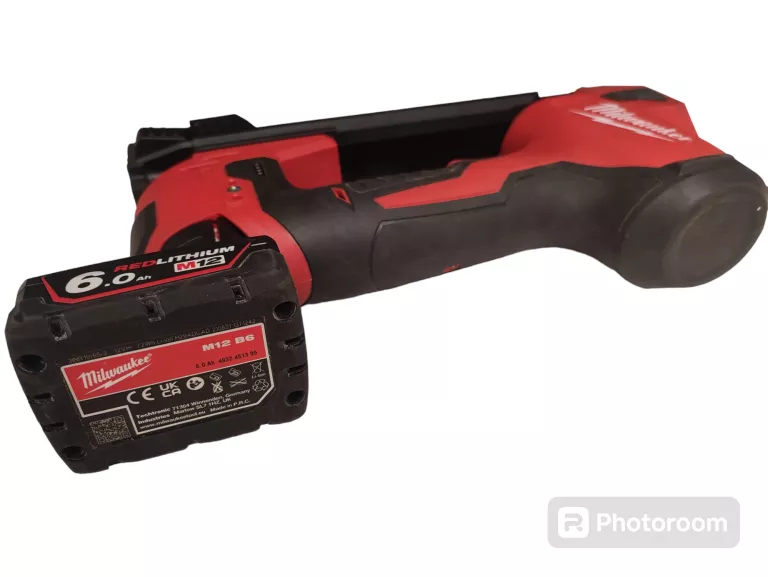 AKUMULATOROWY ZSZYWACZ DO KABLI MILWAUKEE M12 BCST KOMPLET WALIZKA