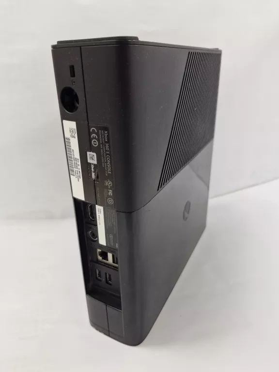 KONSOLA XBOX 360 - DYSK 320GB