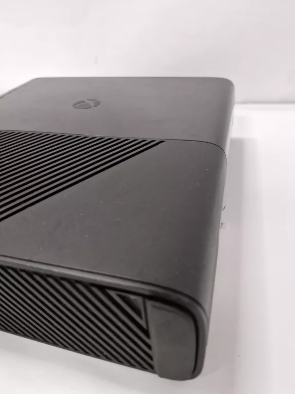 KONSOLA XBOX 360 - DYSK 320GB