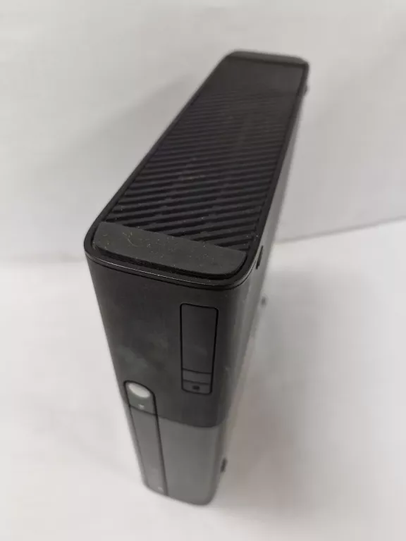KONSOLA XBOX 360 - DYSK 320GB